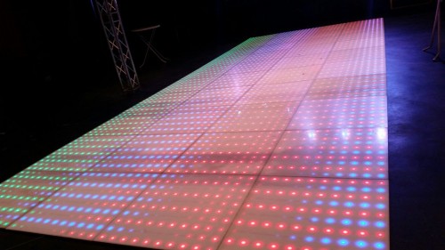 Verlichte dansvloer – Licht en geluid Zeeland Verlichte dansvloer – Licht en geluid Zeeland